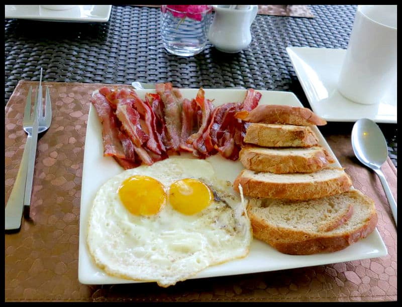 Breakfast cooked to order, included with every room
